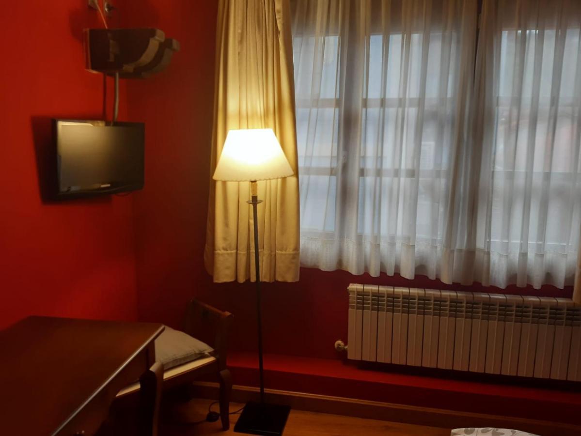 Hotel La Plaza Proaza Extérieur photo