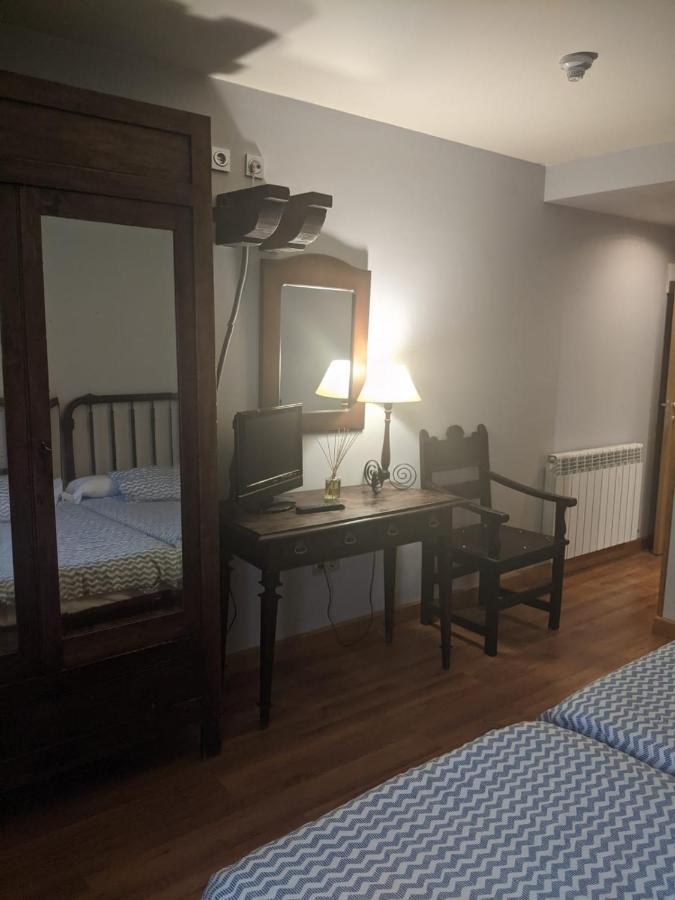 Hotel La Plaza Proaza Extérieur photo