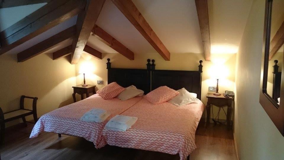 Hotel La Plaza Proaza Extérieur photo
